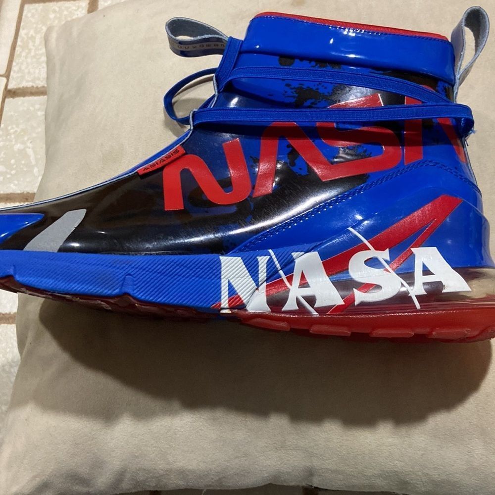 Graphic High-Top Men's Athletic Shoe - Blue/Red/Black